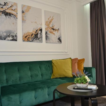 Luxury City Studios Curtea De Arges Ngoại thất bức ảnh