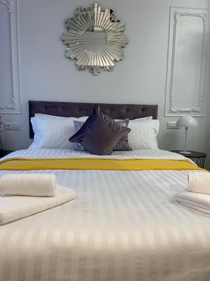 Luxury City Studios Curtea De Arges Ngoại thất bức ảnh