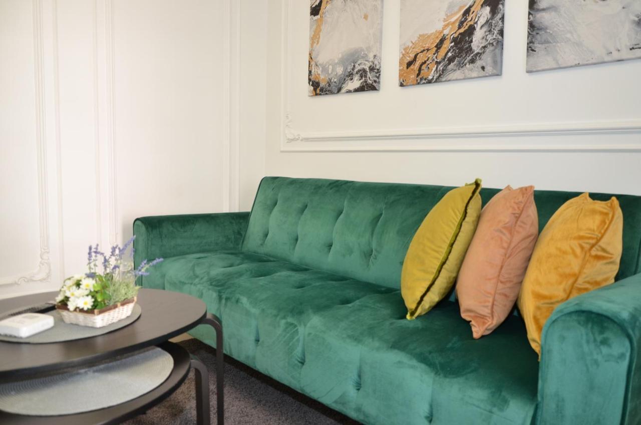 Luxury City Studios Curtea De Arges Ngoại thất bức ảnh